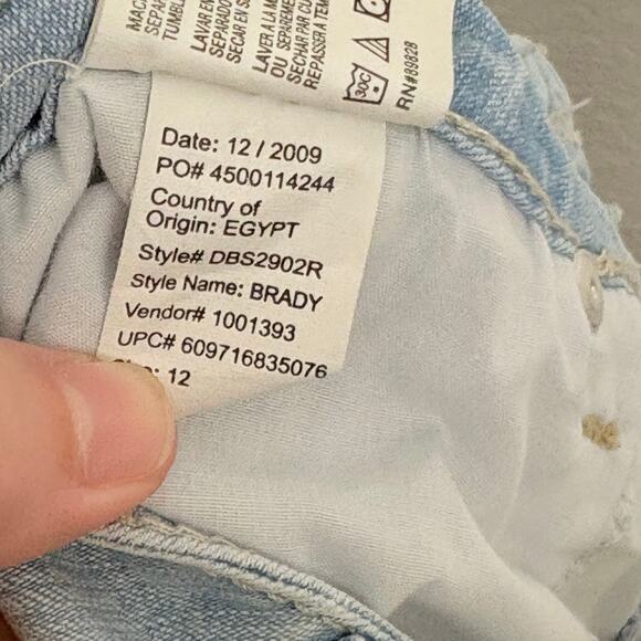 Women's Size 12 Light Wash Brady Style Bermuda Length Light Wash Shorts Pants - Picture 10 of 10